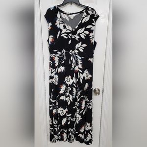 Chaus New York sleeveless ankle-length black/white floral XL dress